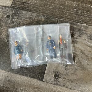 Lionel The‎ Polar Express Electric O Gauge Bluetooth 5.0 Model Train FIgures